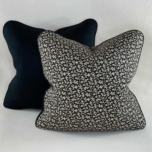 Pair Designer P Kaufmann Waverly Solid Black Pillow Covers - Picture 6 of 7